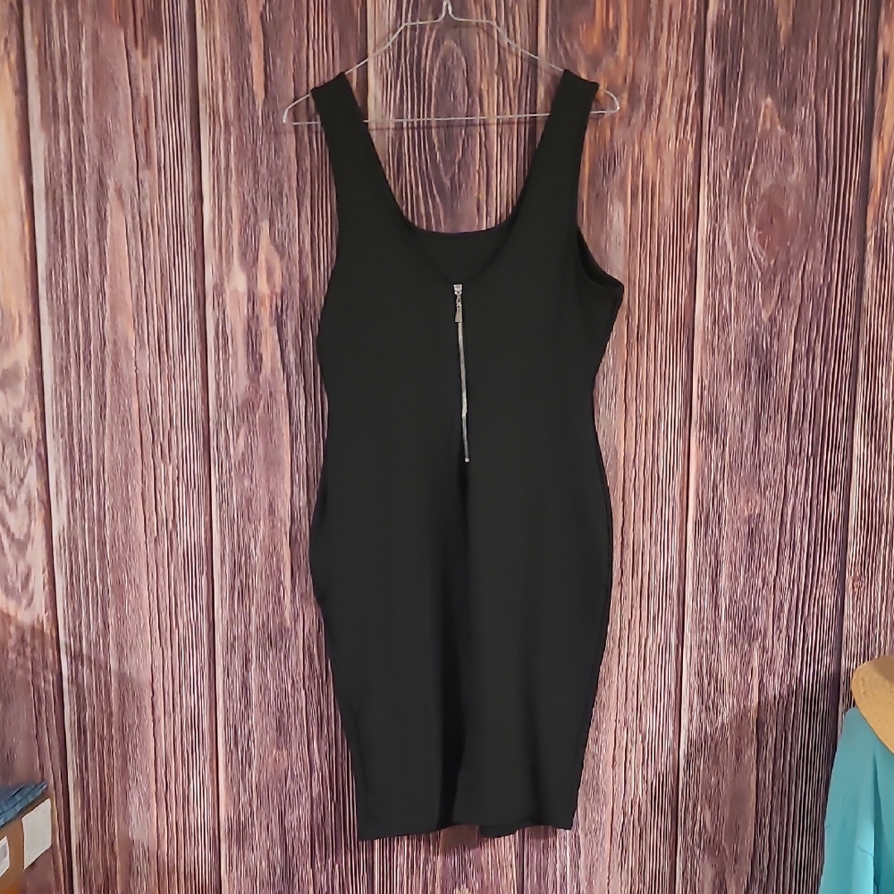Elegant Black Sleeveless Dress